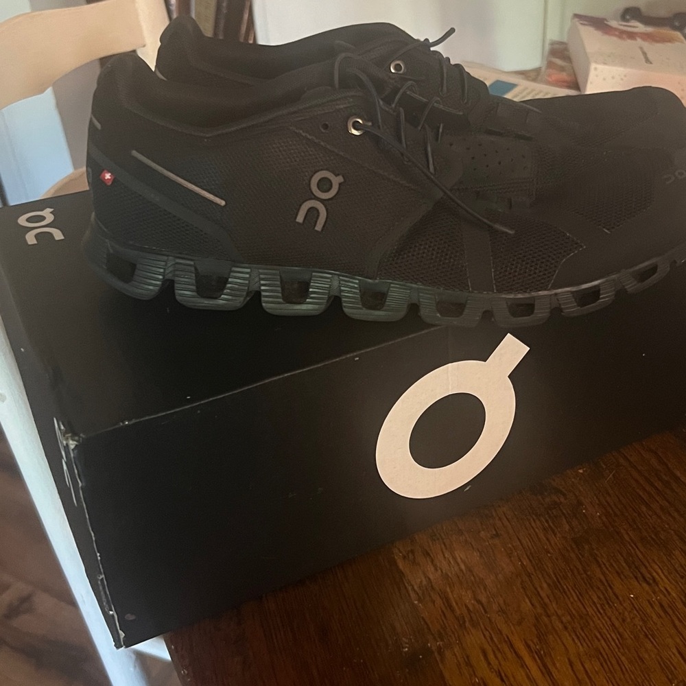 Cloud 2.0 size 11.5 men’s